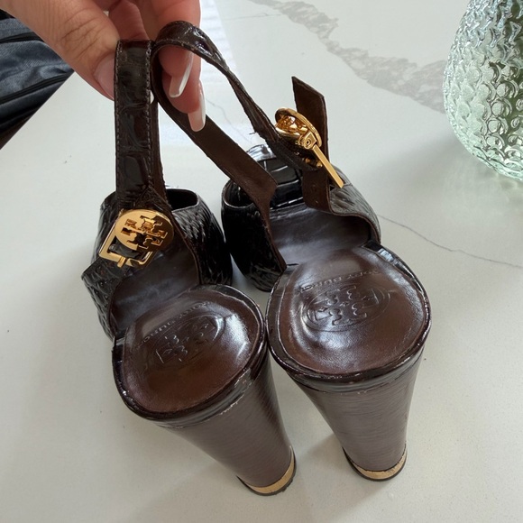 TORY BURCH Allison Crocs Brown Patent Leather Peep Toe Slingback Heels Sz 11 - Picture 4 of 5